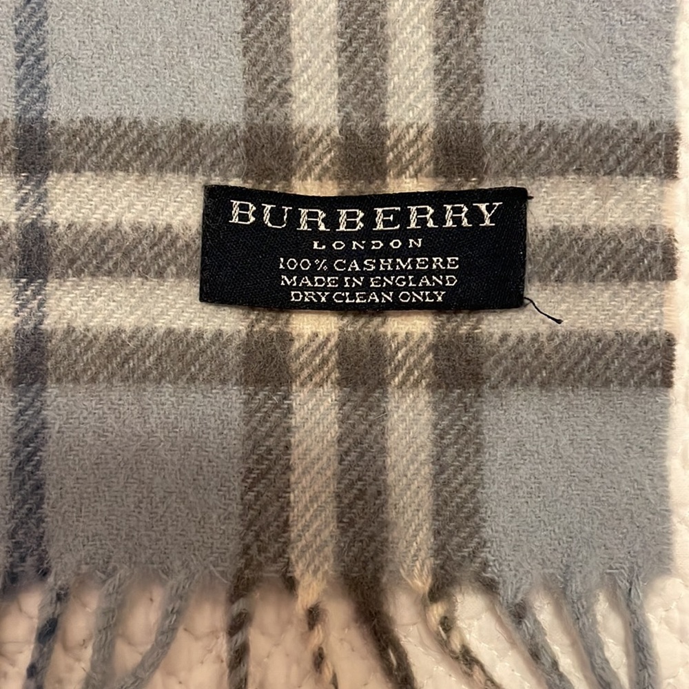 Baby Blue Burberry 100% Cashmere Scarf - Picture 2 of 2